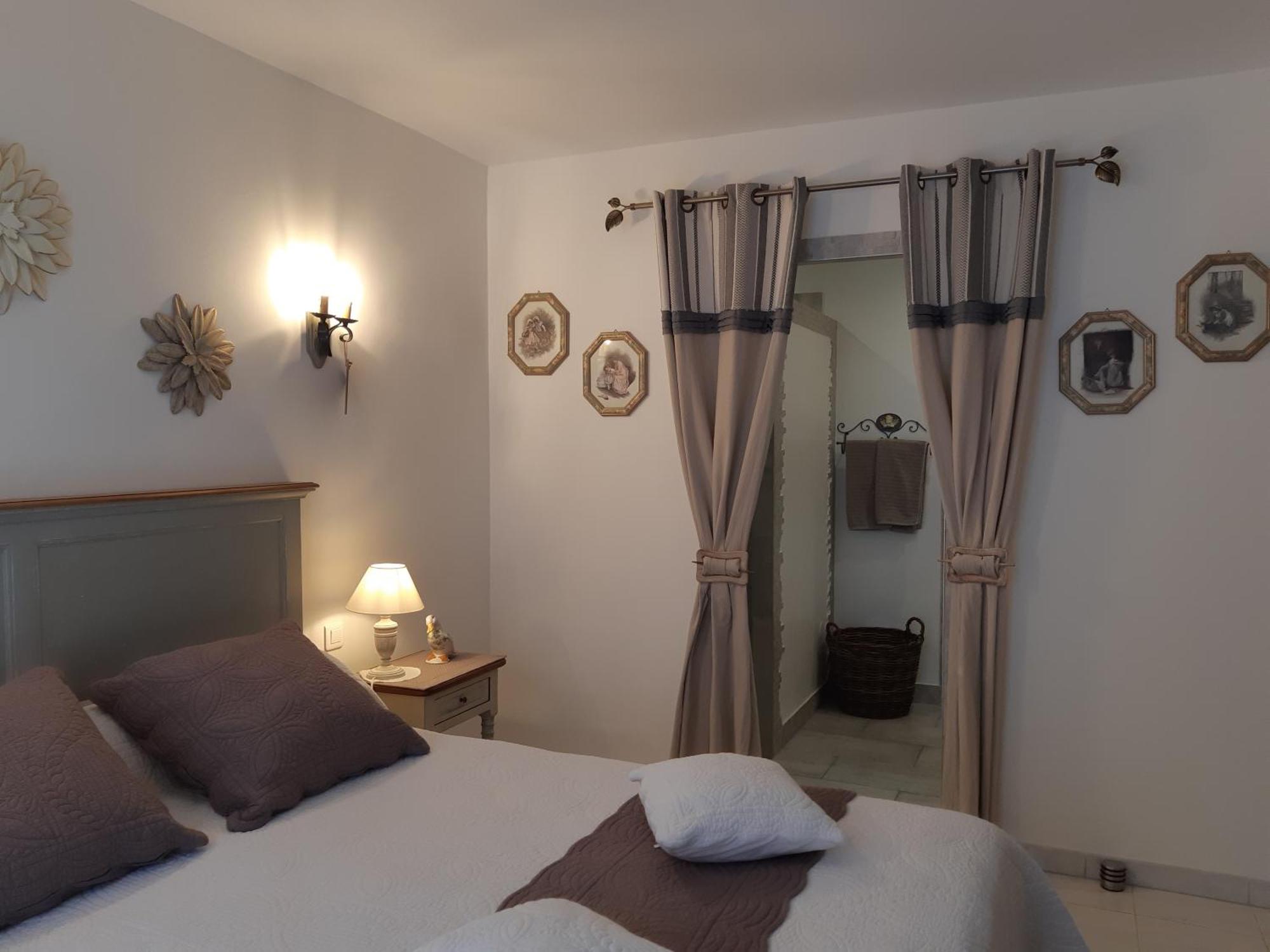 Les Chambres Manon - Piscine, Spa, Tennis Belcodene Kültér fotó